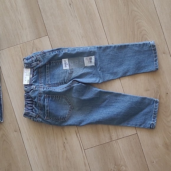 OshKosh Bgodh Denim Jacket and Jeans  for Kids Lot Of Two Size 2t, 18 M - Picture 7 of 9